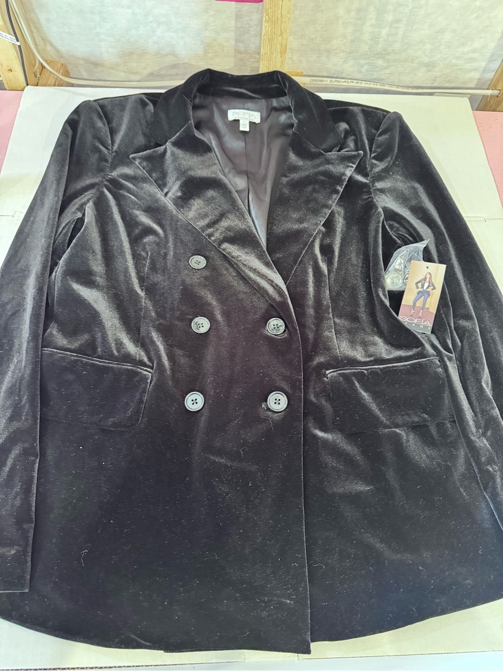 sofia by sofia vergara Black Double-Breasted Velvet Blazer
